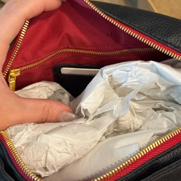 NWT Hammitt Evan Medium Black Crossbody Bag with Gold Accents - Picture 2 of 5